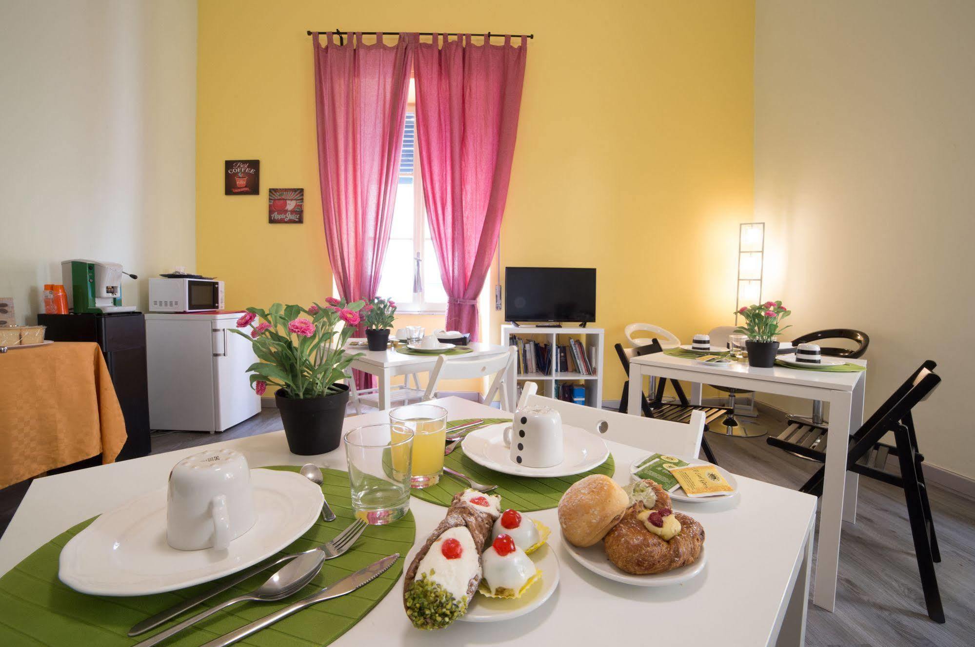 קטאניה Tra L'Etna E Il Mare B&B מראה חיצוני תמונה