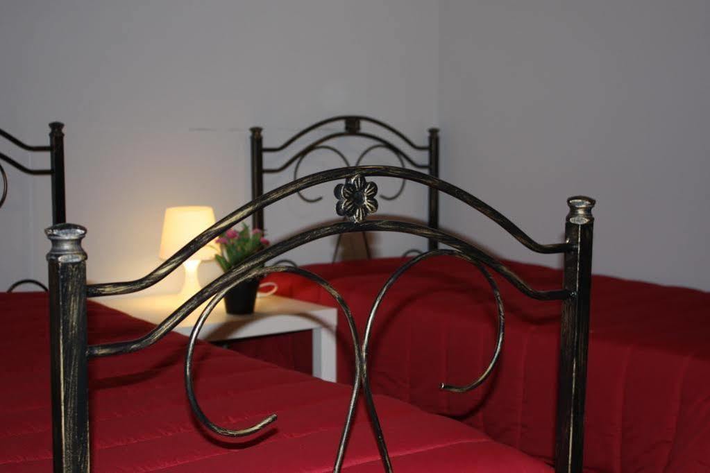 קטאניה Tra L'Etna E Il Mare B&B מראה חיצוני תמונה